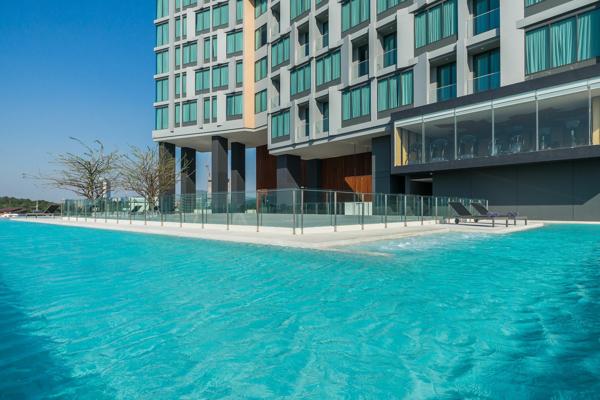 Arize Hotel Sri Racha Сі-Рача Екстер'єр фото